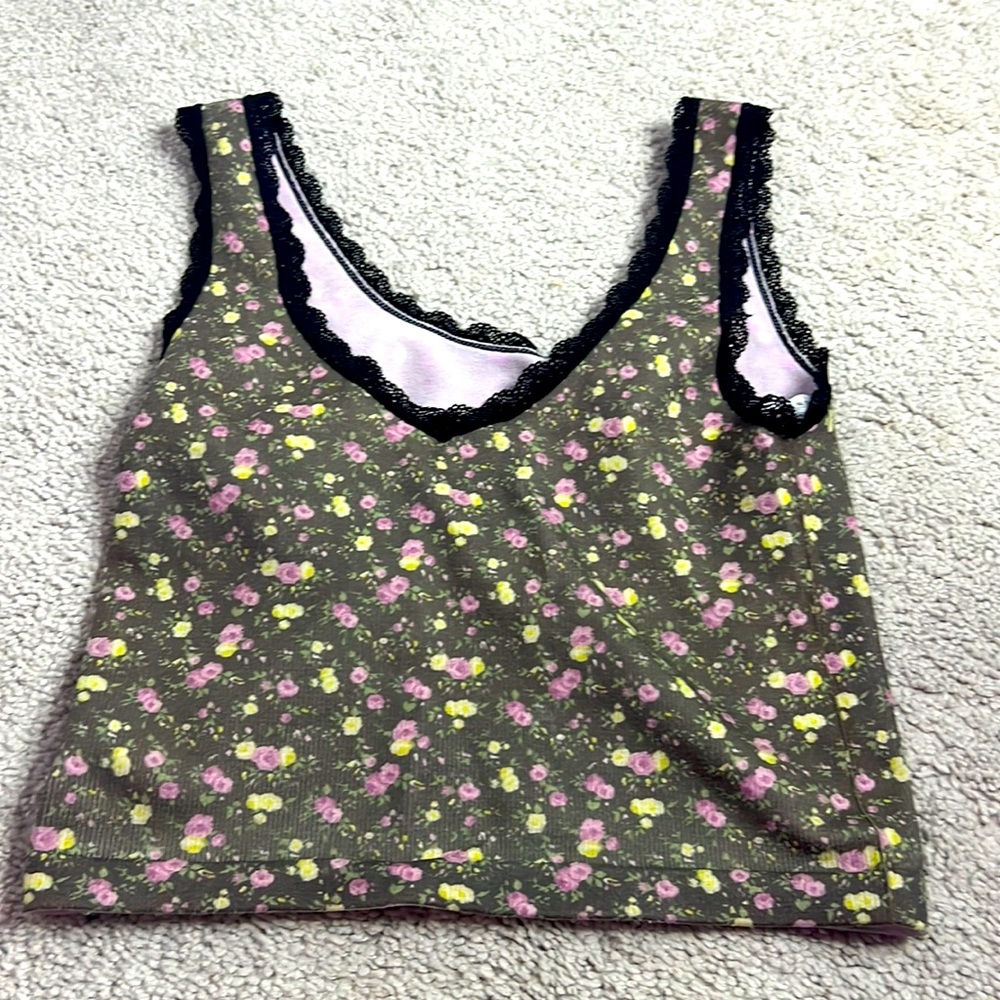V-neck flower print cropped tank top